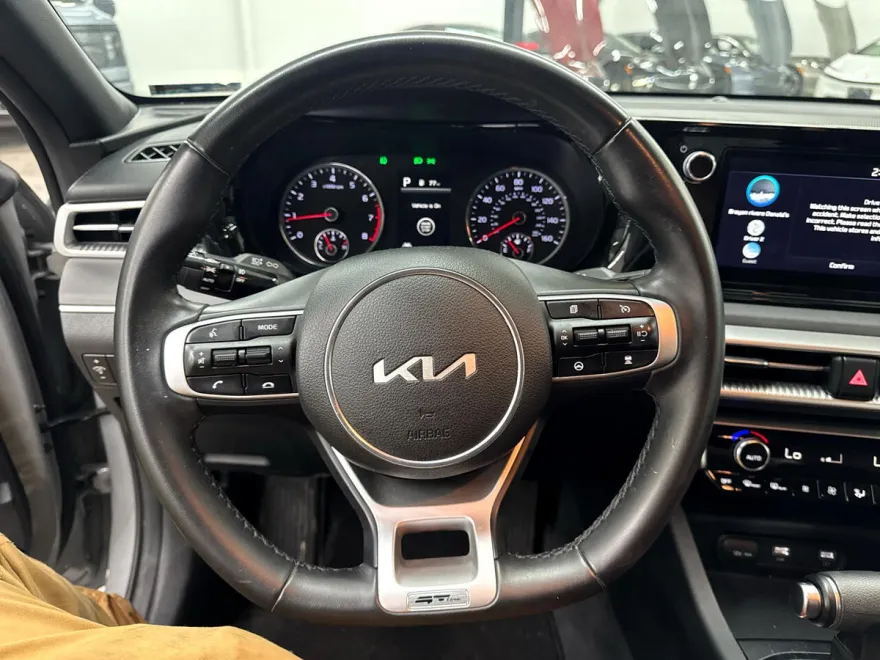 2023 Kia K5 GT-Line photo 13