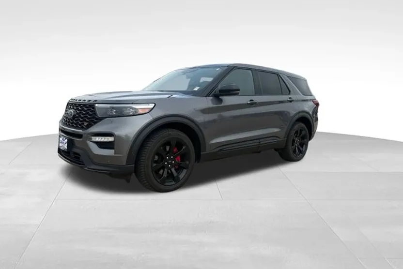 2022 Ford Explorer ST photo 1
