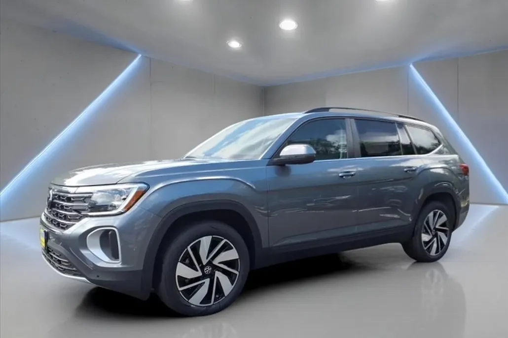 2025 Volkswagen Atlas SE Technology photo 1