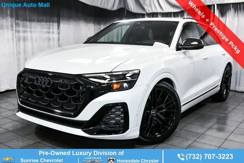 2025 Audi SQ8 Prestige photo 1