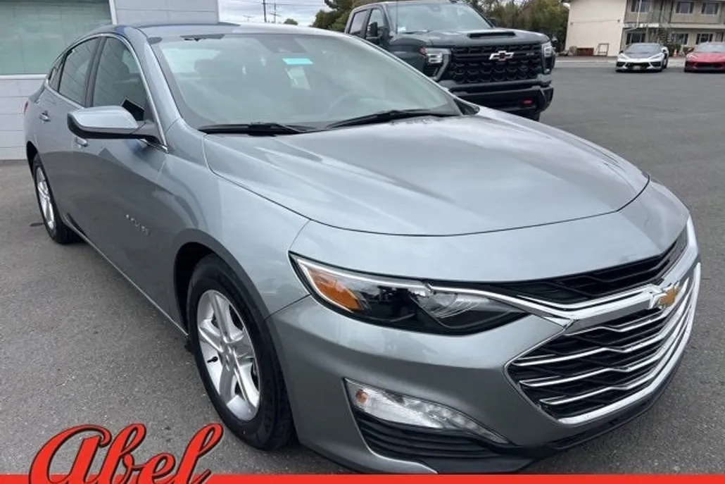 2024 Chevrolet Malibu 1LT photo 1