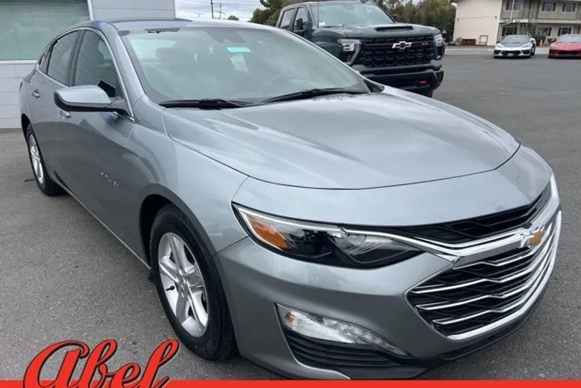 2024 Chevrolet Malibu 1LT photo 1