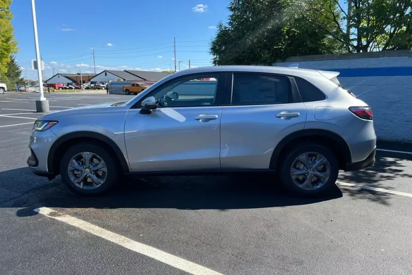 2026 Honda HR-V LX photo 1