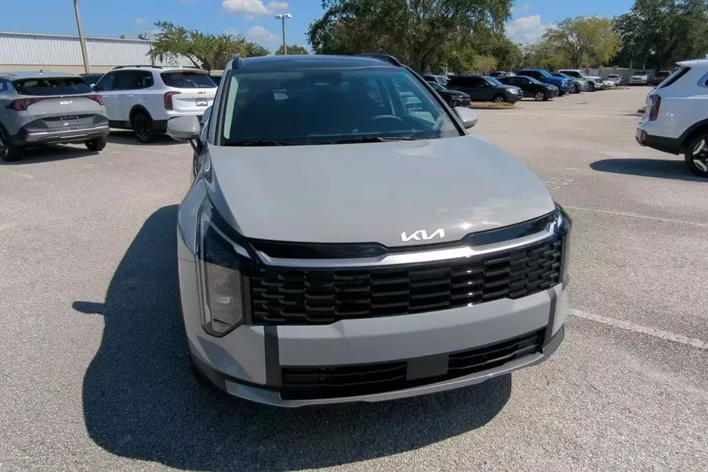 2026 Kia Sportage EX photo 1