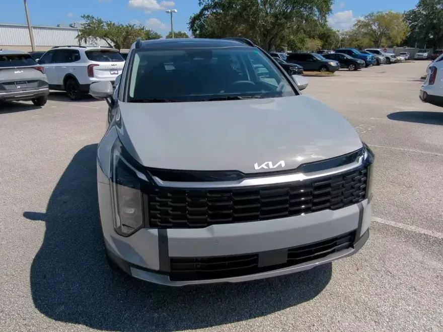 2026 Kia Sportage EX photo 1