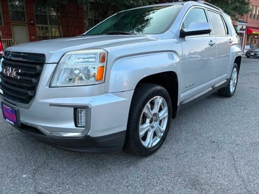 2017 Gmc Terrain SLE photo 1