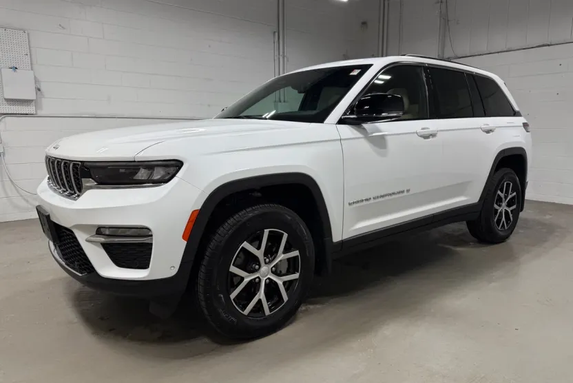 2025 Jeep Grand Cherokee Limited photo 1