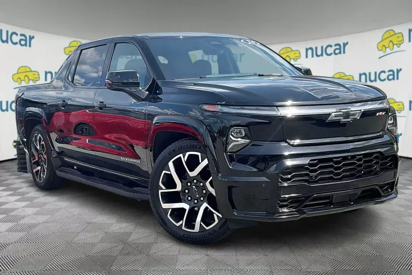 2024 Chevrolet Silverado EV RST photo 1