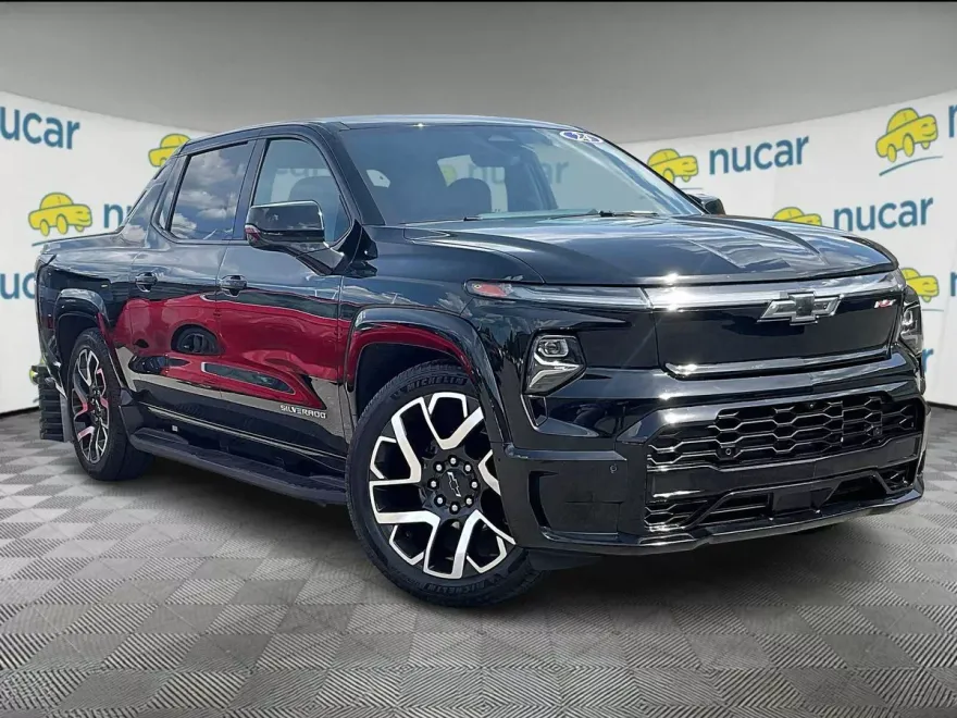 2024 Chevrolet Silverado EV RST photo 1
