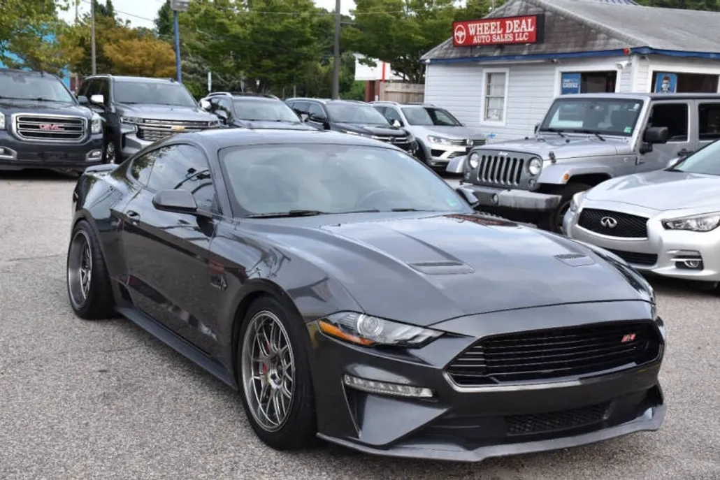 2020 Ford Mustang GT photo 1