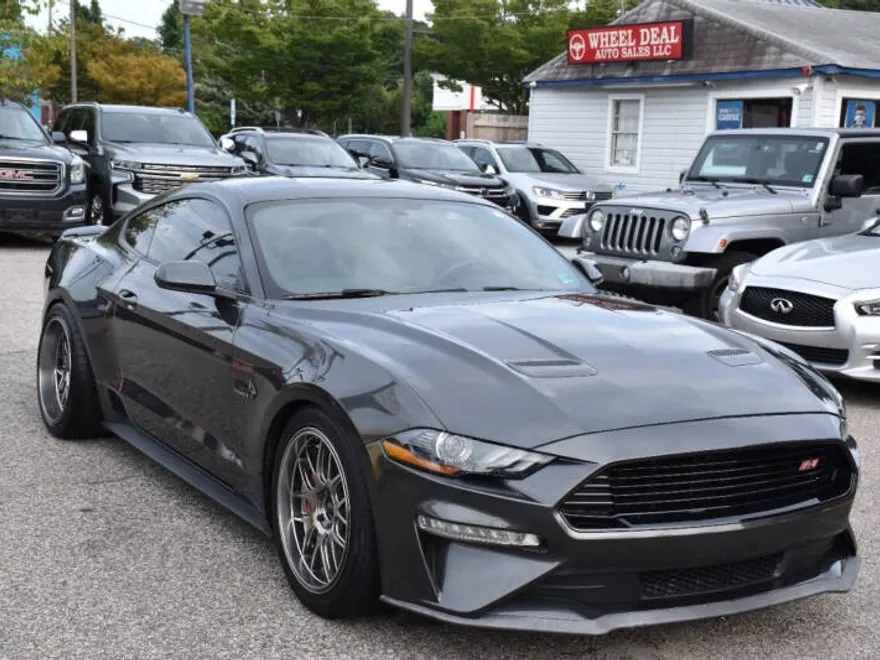2020 Ford Mustang GT photo 1