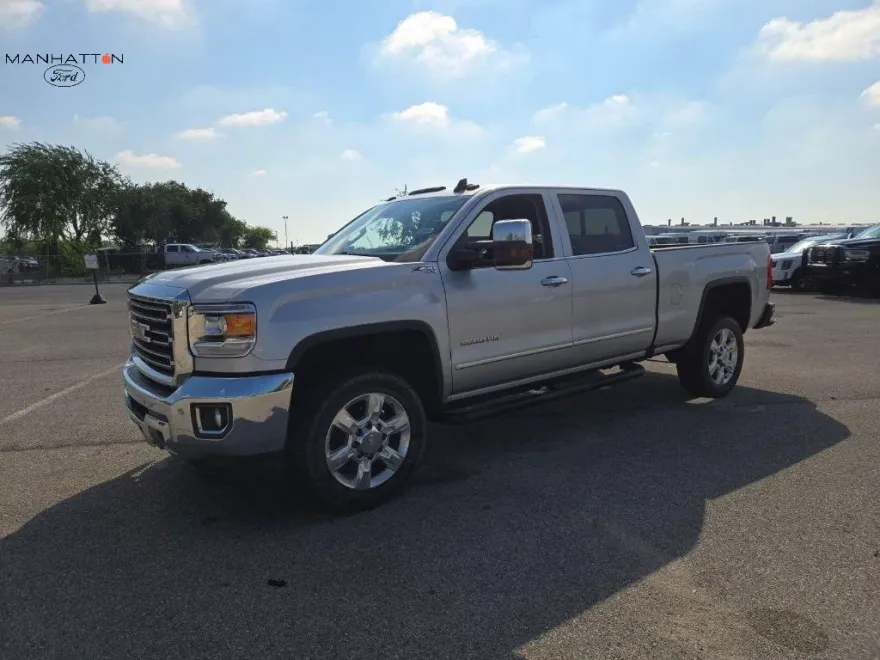2017 Gmc Sierra 2500 SLT photo 1