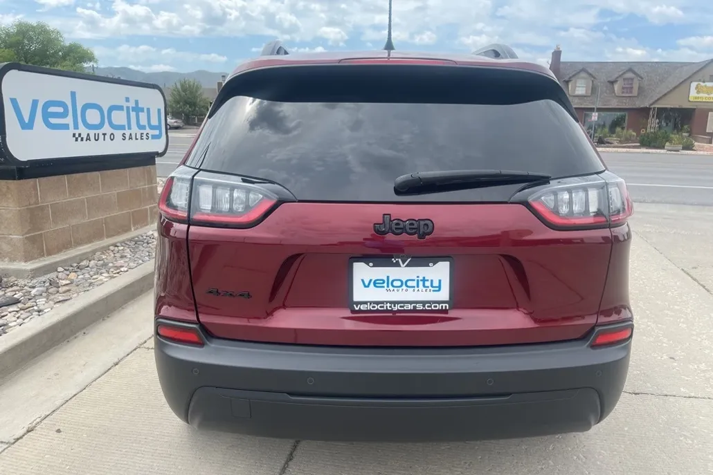 2021 Jeep Cherokee Altitude photo 1