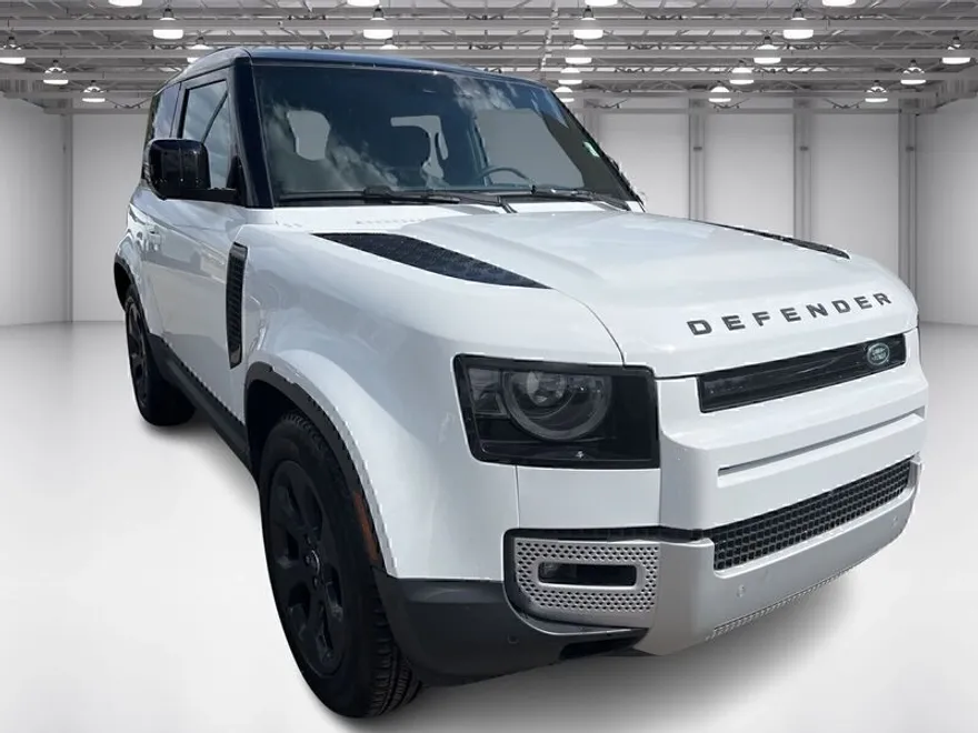 2025 Land Rover Defender 90 S photo 1