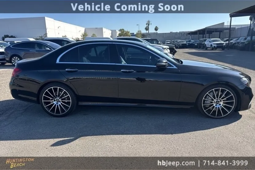 2018 Mercedes Benz E 300 Sedan photo 1