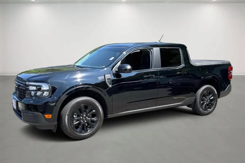 2024 Ford Maverick Lariat photo 1