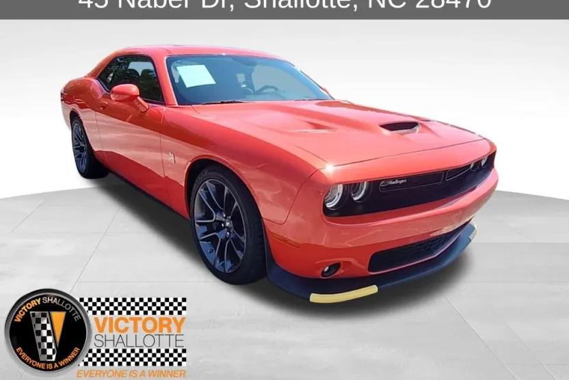 2023 Dodge Challenger R/T Scat Pack photo 1