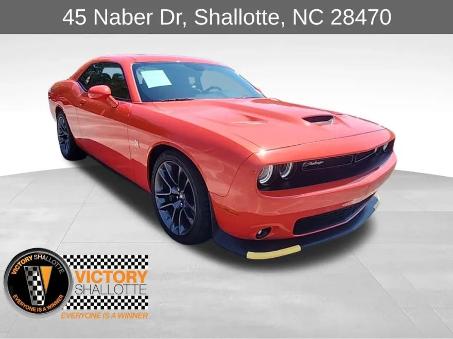 2023 Dodge Challenger R/T Scat Pack photo 1