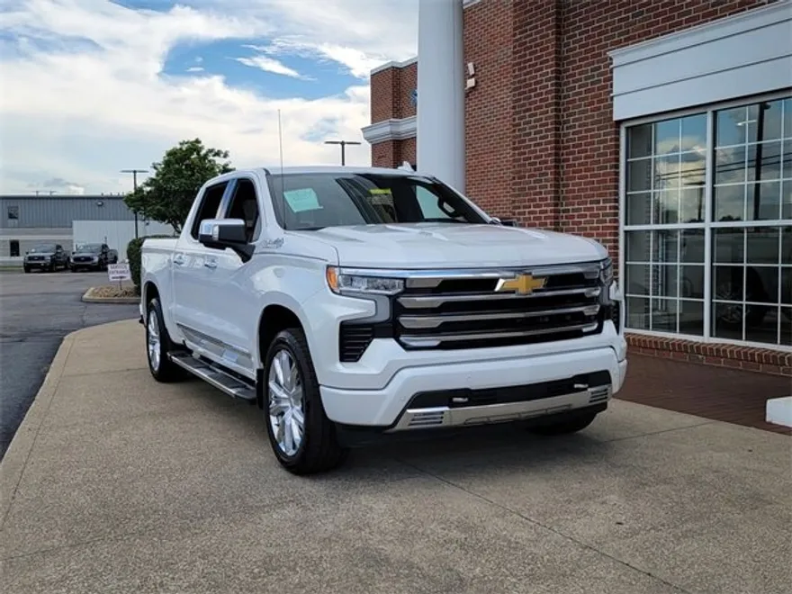 2023 Chevrolet Silverado 1500 High Country photo 1