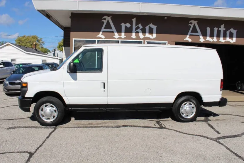 2012 Ford E-150 photo 1