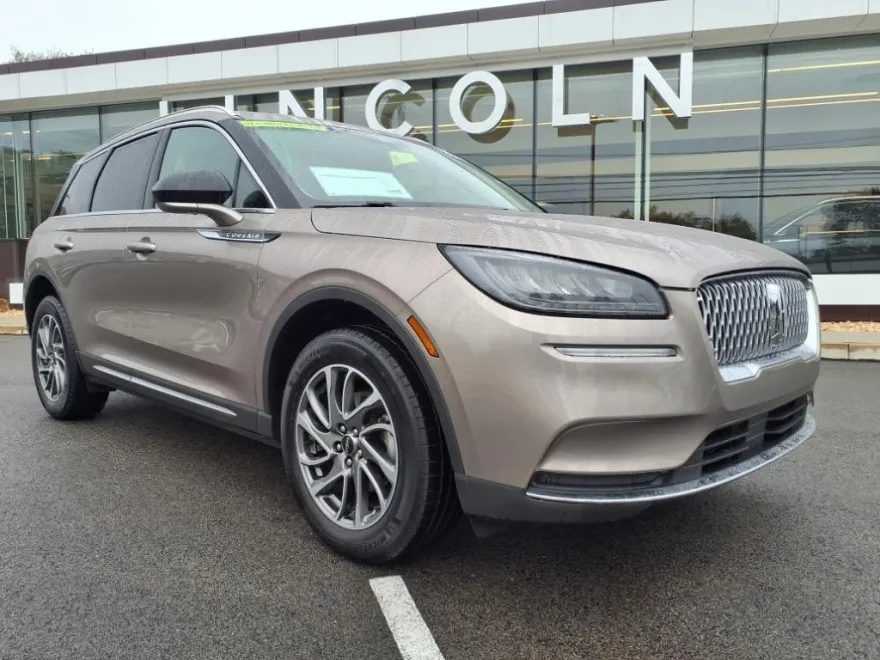 2021 Lincoln Corsair Standard photo 1