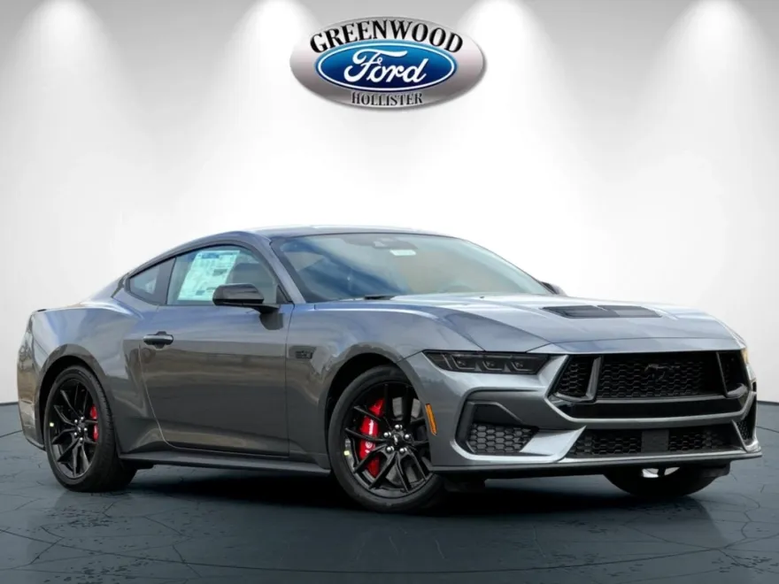 2025 Ford Mustang GT photo 1