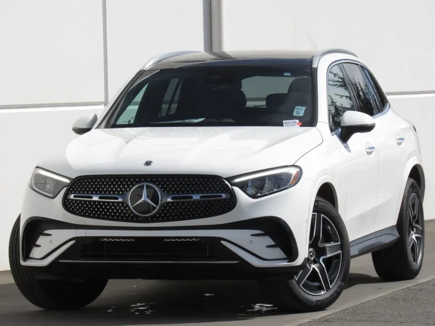 2025 Mercedes Benz GLC 300 4MATIC photo 1