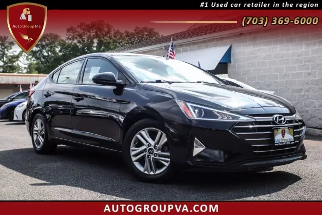 2020 Hyundai Elantra SEL photo 1