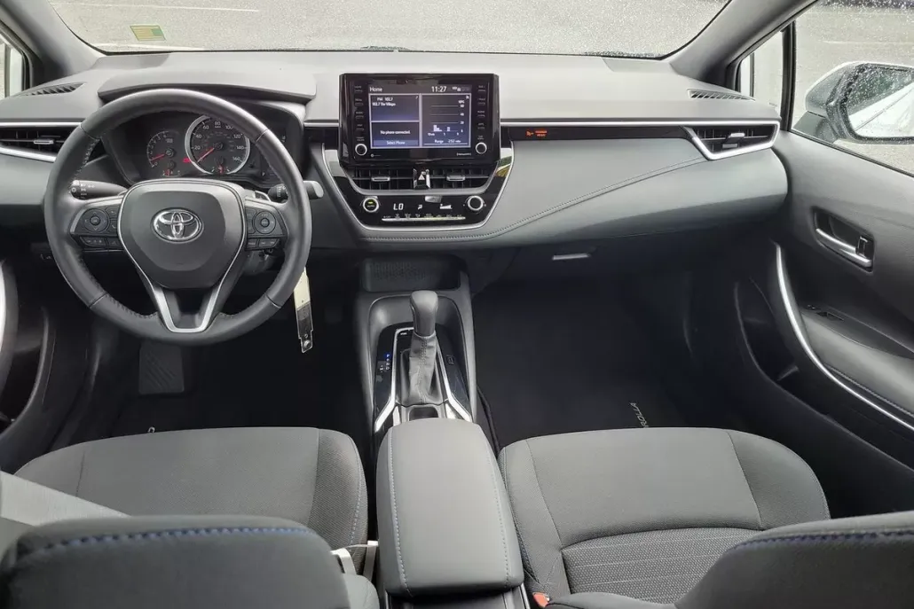 2022 Toyota Corolla SE photo 1