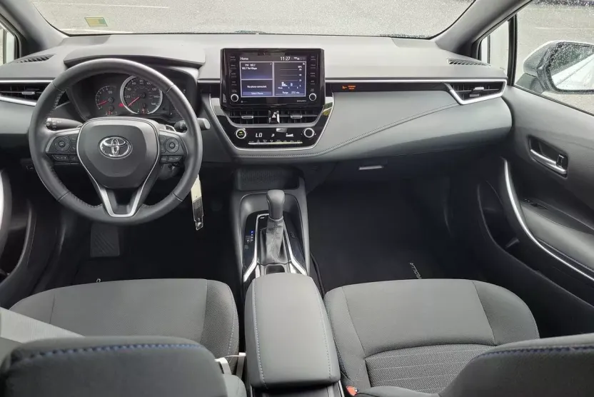 2022 Toyota Corolla SE photo 1