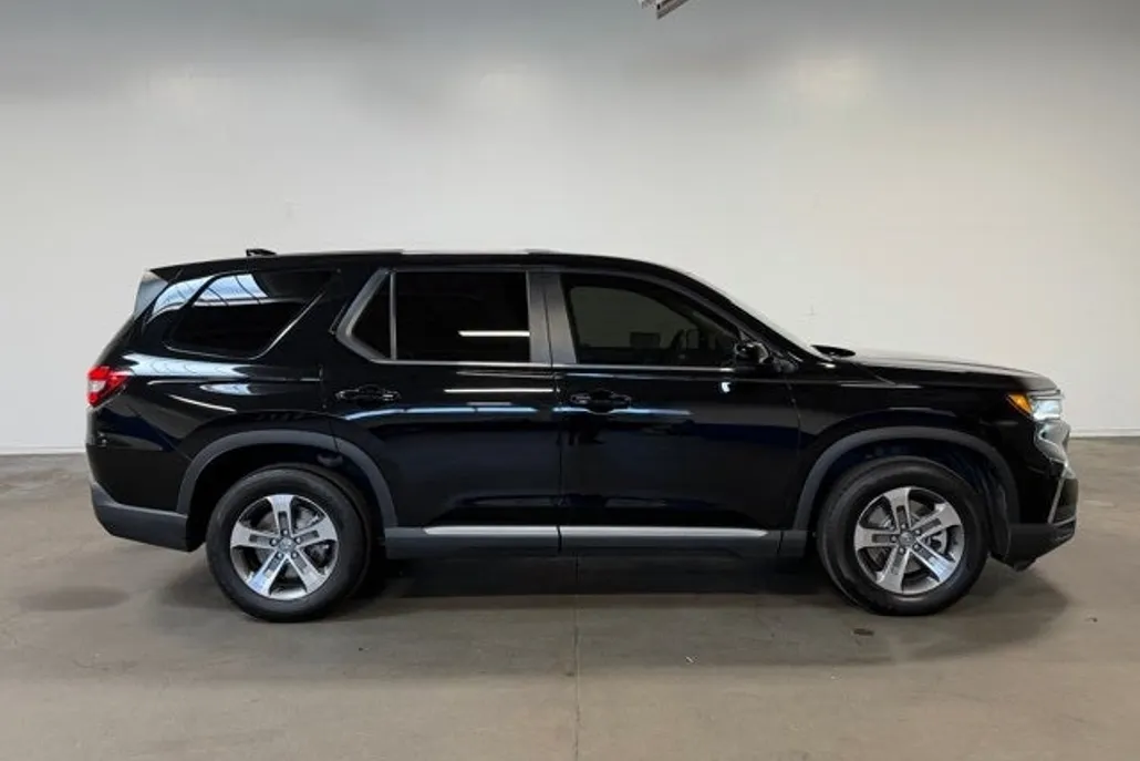 2023 Honda Pilot EX-L photo 1