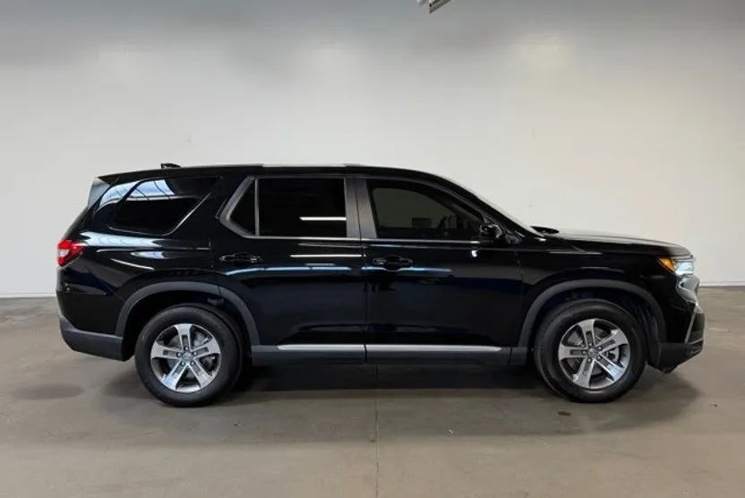 2023 Honda Pilot EX-L photo 1