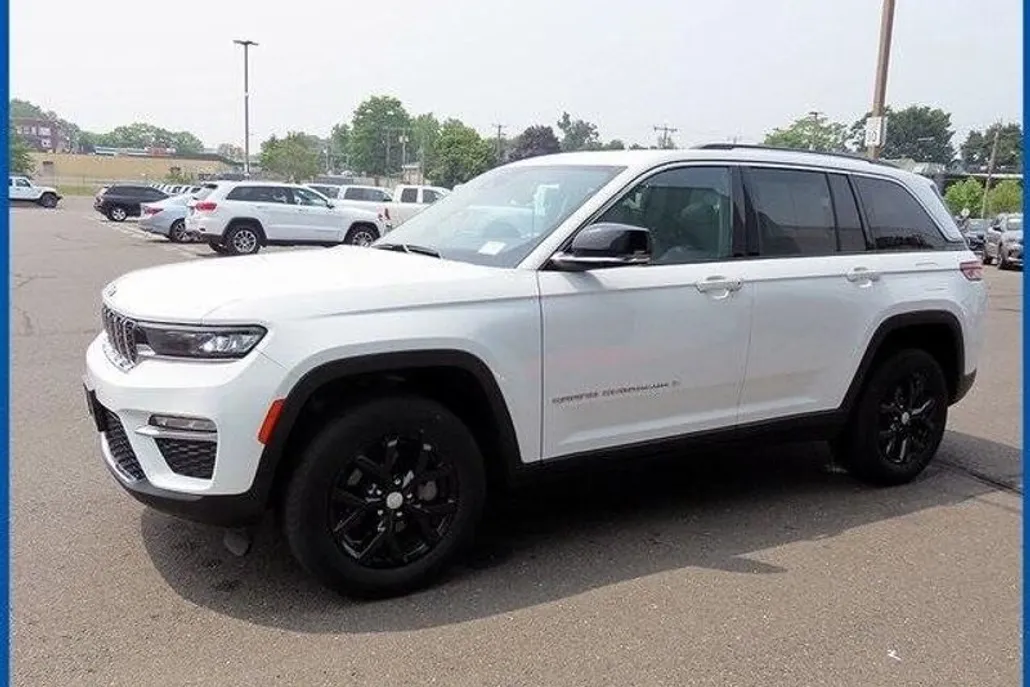 2022 Jeep Grand Cherokee Limited photo 1