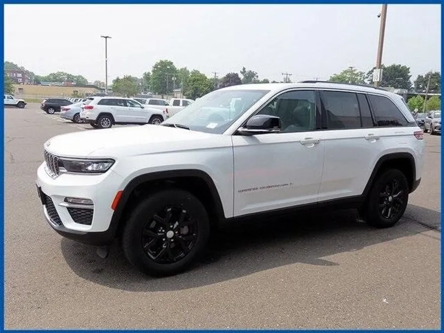 2022 Jeep Grand Cherokee Limited photo 1