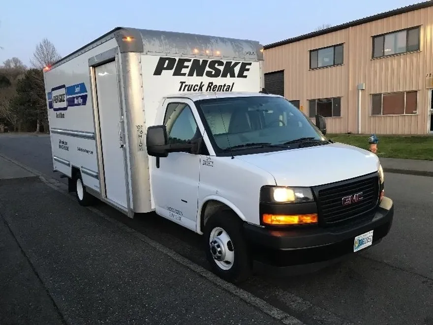 2022 Gmc Savana 3500 Cutaway photo 1