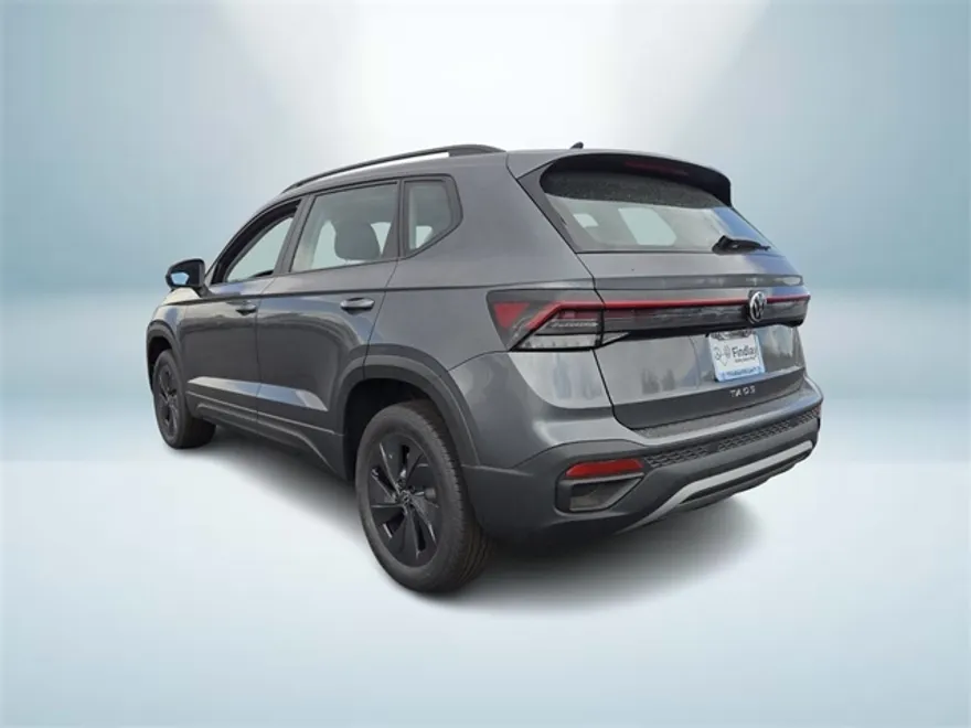 2025 Volkswagen Taos S photo 1