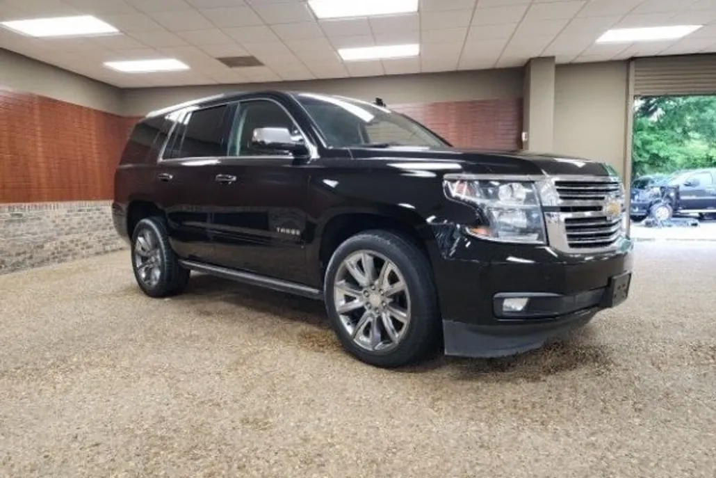 2019 Chevrolet Tahoe Premier photo 1