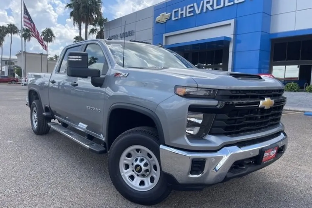 2025 Chevrolet Silverado 2500HD photo 1