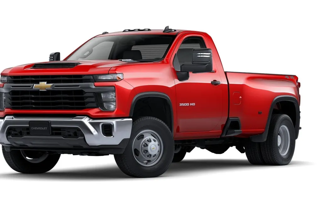 2025 Chevrolet Silverado 3500HD photo 1
