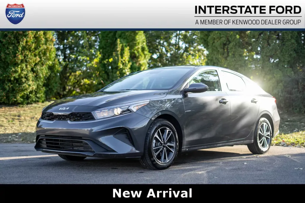 2024 Kia Forte LXS photo 1