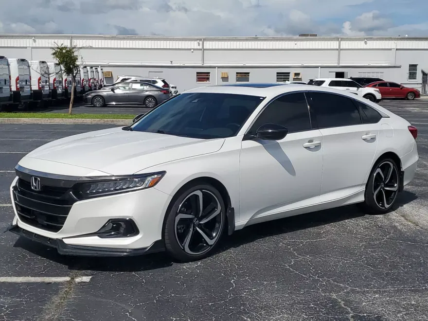 2022 Honda Accord Sport 2.0T photo 1