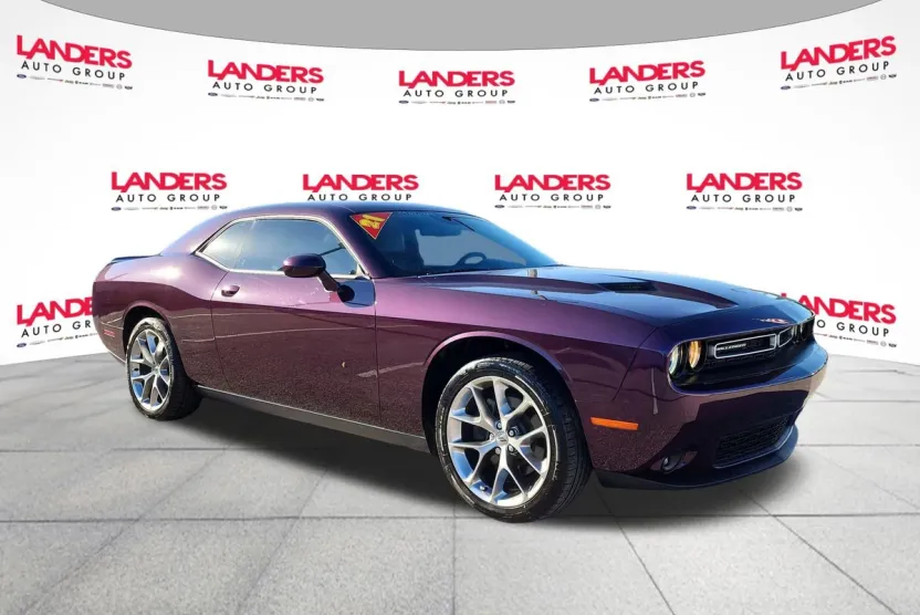2021 Dodge Challenger SXT photo 1