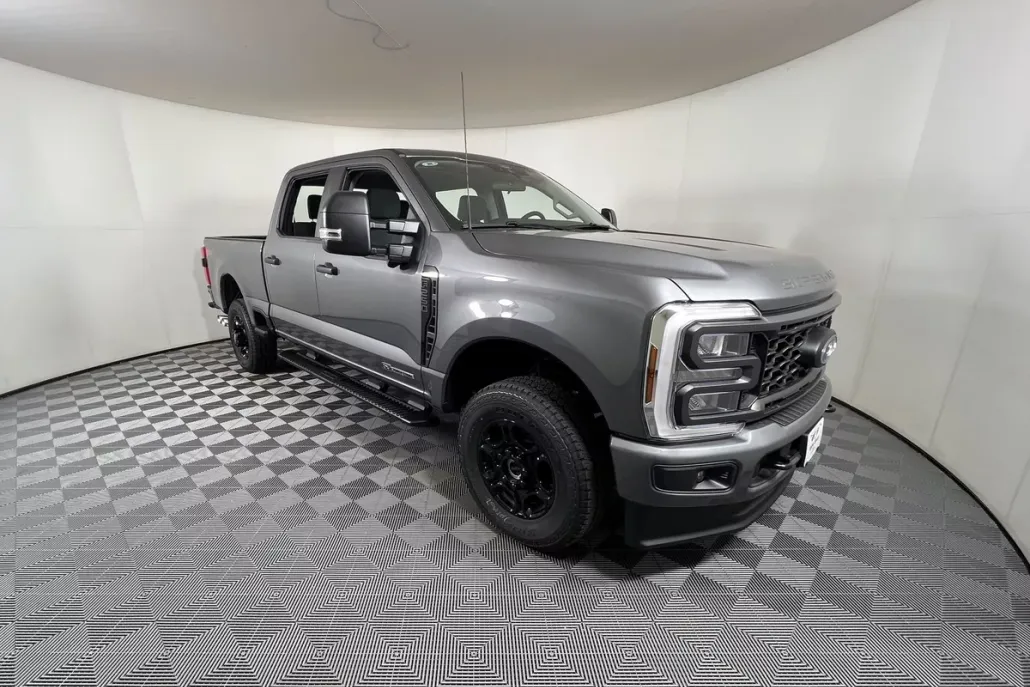 2025 Ford F-250 photo 1