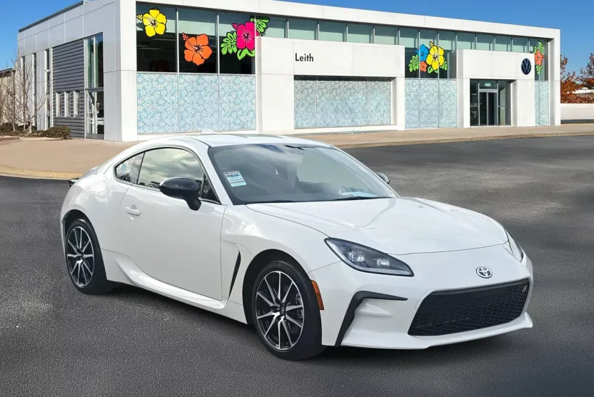 2024 Toyota GR86 Base photo 1