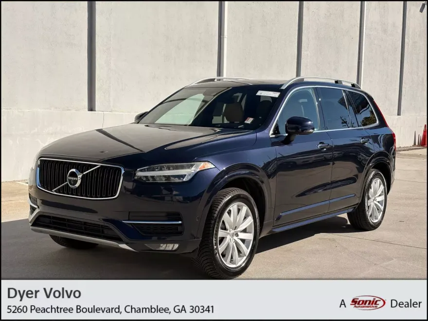 2016 Volvo XC90 T6 Momentum photo 1