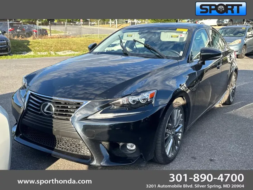 2016 Lexus IS 300 photo 1