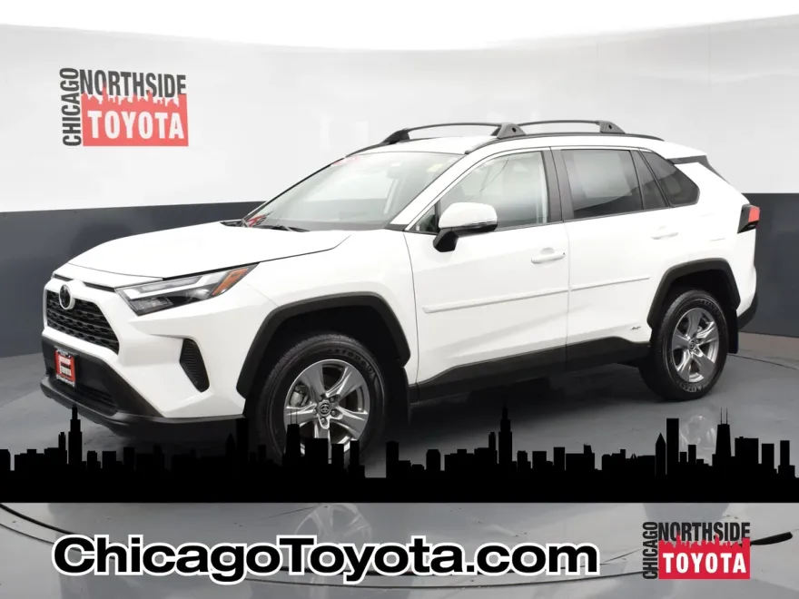 2025 Toyota RAV4 Hybrid XLE photo 1