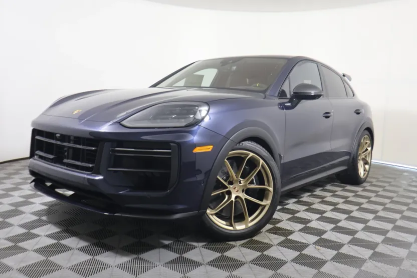 2025 Porsche Cayenne Coupe Turbo GT photo 1