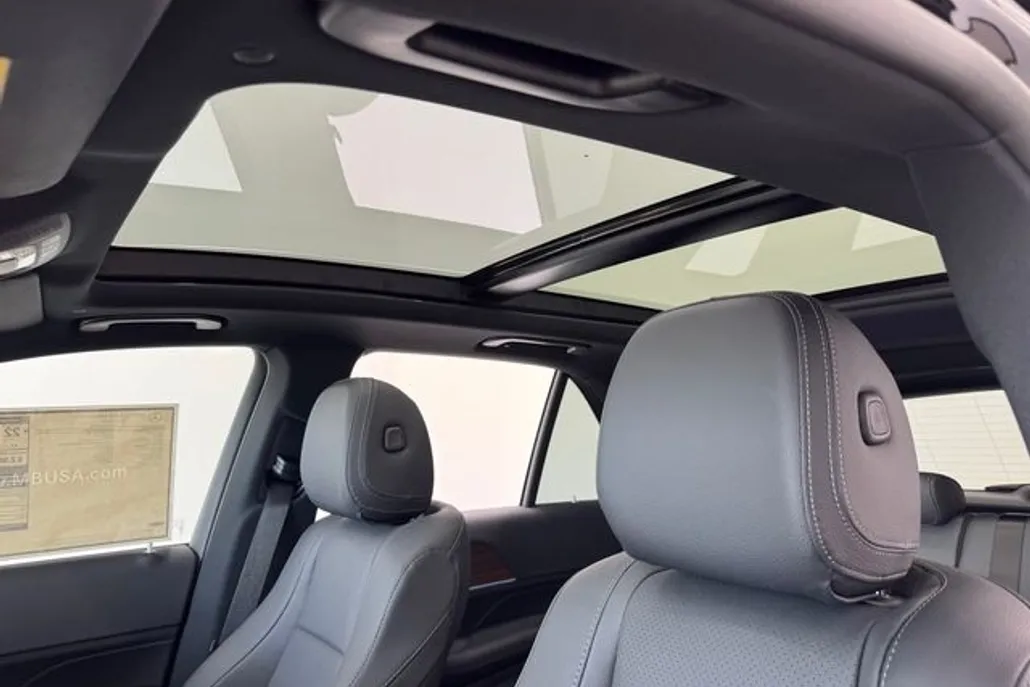 2025 Mercedes Benz GLE 350 4MATIC photo 1