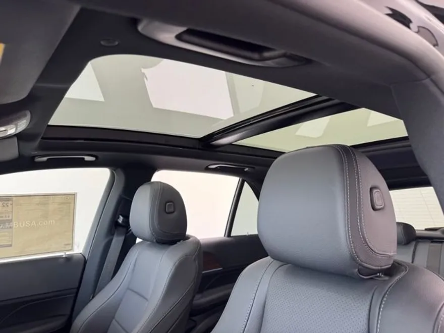 2025 Mercedes Benz GLE 350 4MATIC photo 1